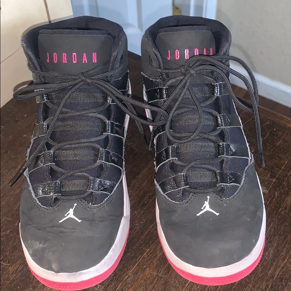 Jordan 18’s pink and black - Picture 4 of 5
